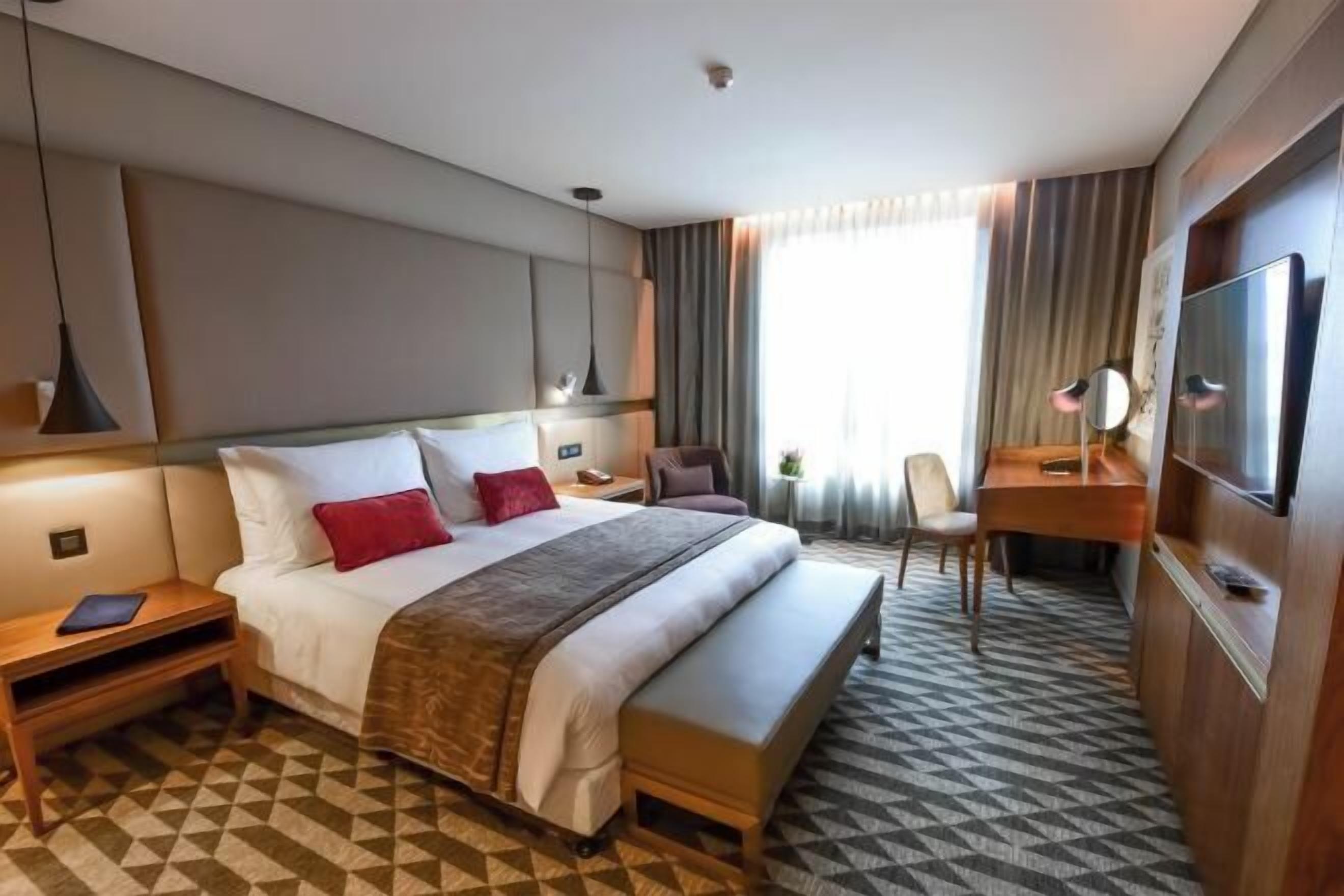 Premium bedding, minibar, in-room safe, desk