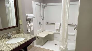 Combined shower/tub, free toiletries, towels, toilet paper