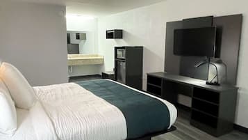 Desk, laptop workspace, blackout drapes, free WiFi