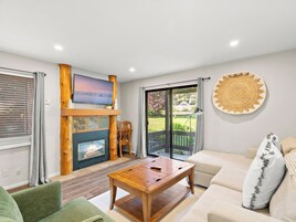 1 Bedroom N3 | Living area | TV, fireplace, DVD player