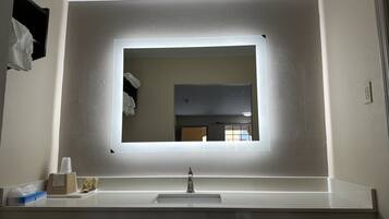 Iron/ironing board, free WiFi