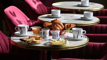 Desayuno diario por un coste adicional