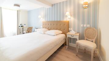 Comfort Double Room | Individually decorated, individually furnished, desk, blackout drapes