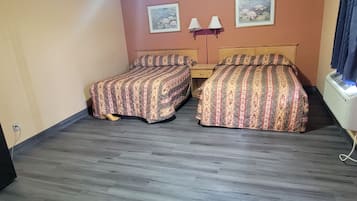 Traditional Double Room Single Use, 2 Double Beds | Desk, free WiFi, bed sheets