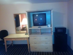 Desk, free WiFi, bed sheets