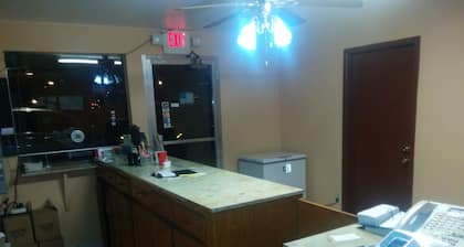 Budget Host Motel Gainesville