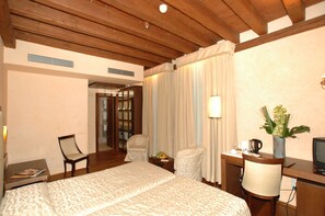 Room - Palazzo Selvadego (Venice)