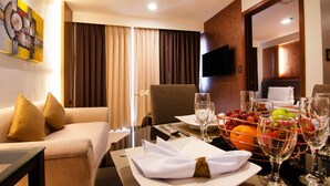 Phòng Suite Tiêu chuẩn, 1 phòng ngủ, không hút thuốc | Khu phòng khách