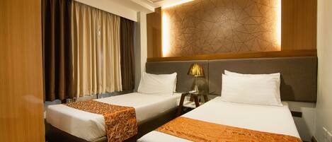 Minibar, individually decorated, individually furnished, rollaway beds