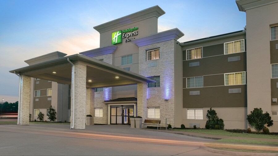 Holiday Inn Express Hotel & Suites Magnolia-Lake Columbia by IHG