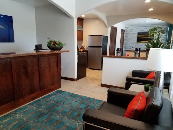 Interior - Shoshone Inn (Shoshone)