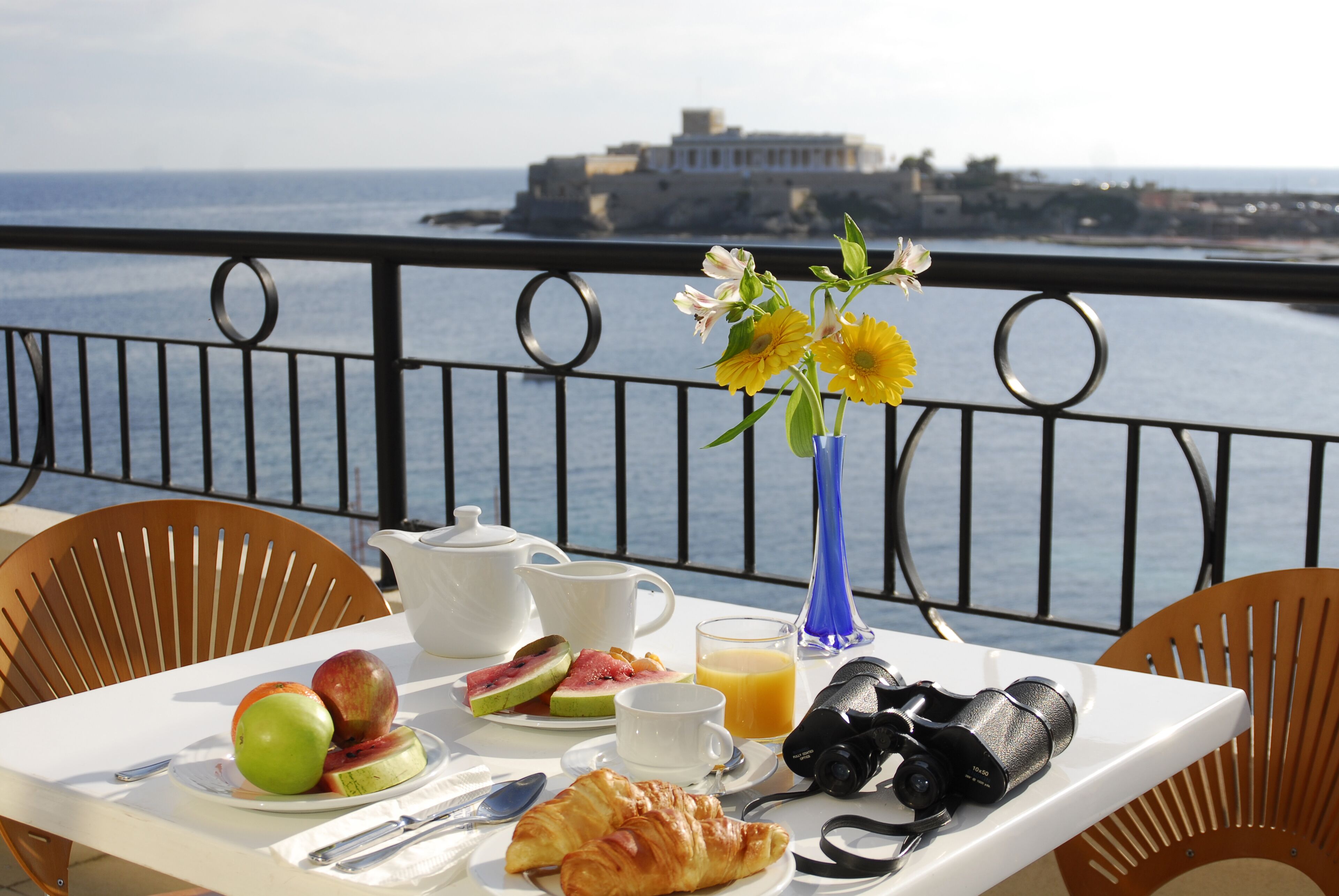 daily buffet breakfast (eur 16 per person)