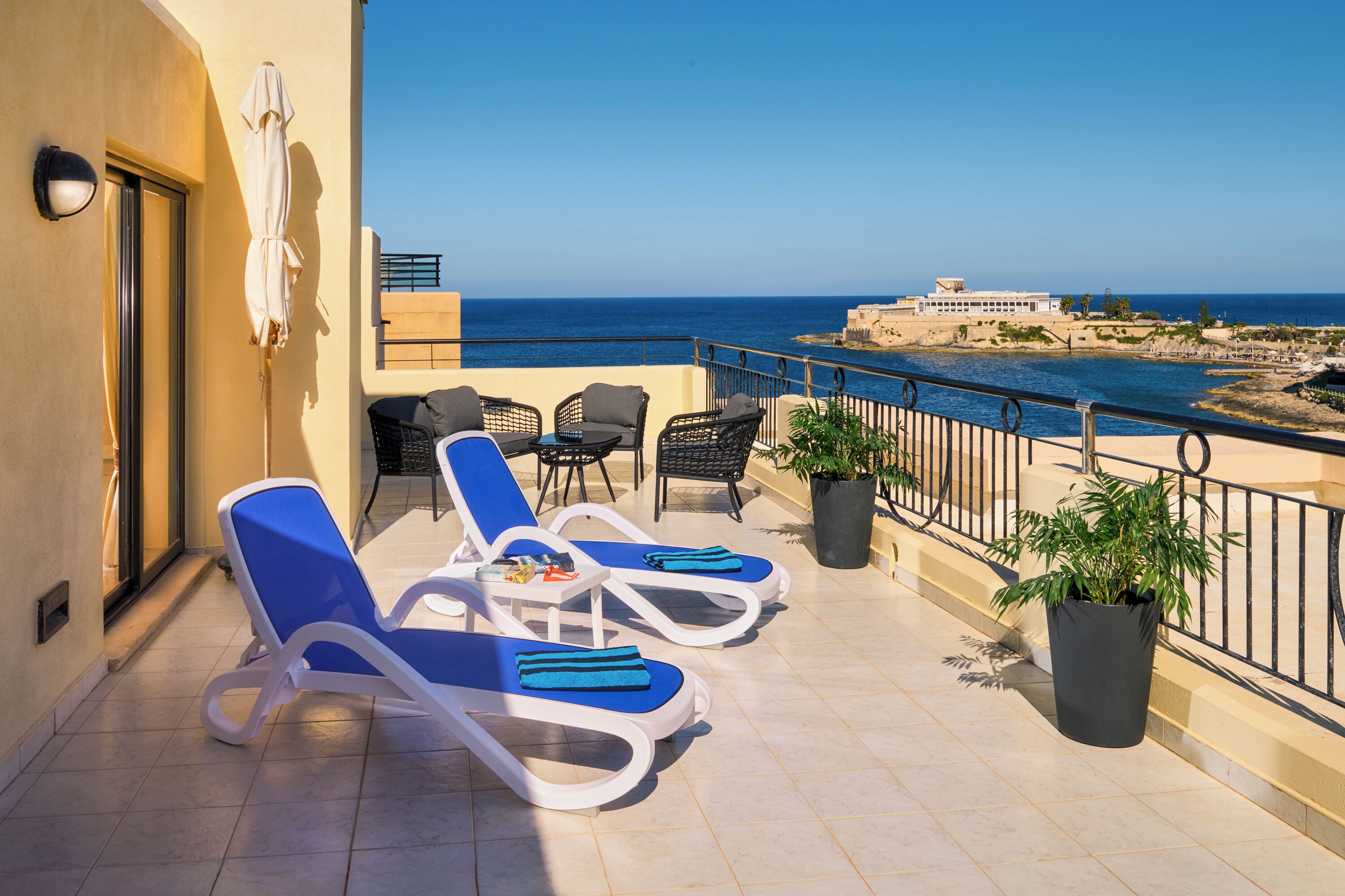 Deluxe suite, uitzicht op zee | Terras