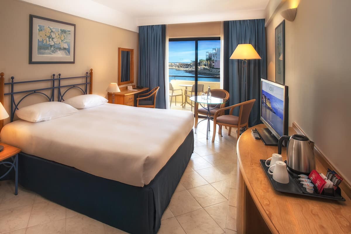 Superior Room, 1 Queen Bed, Sea View | 1 bedroom, hypo-allergenic bedding, in-room safe, desk