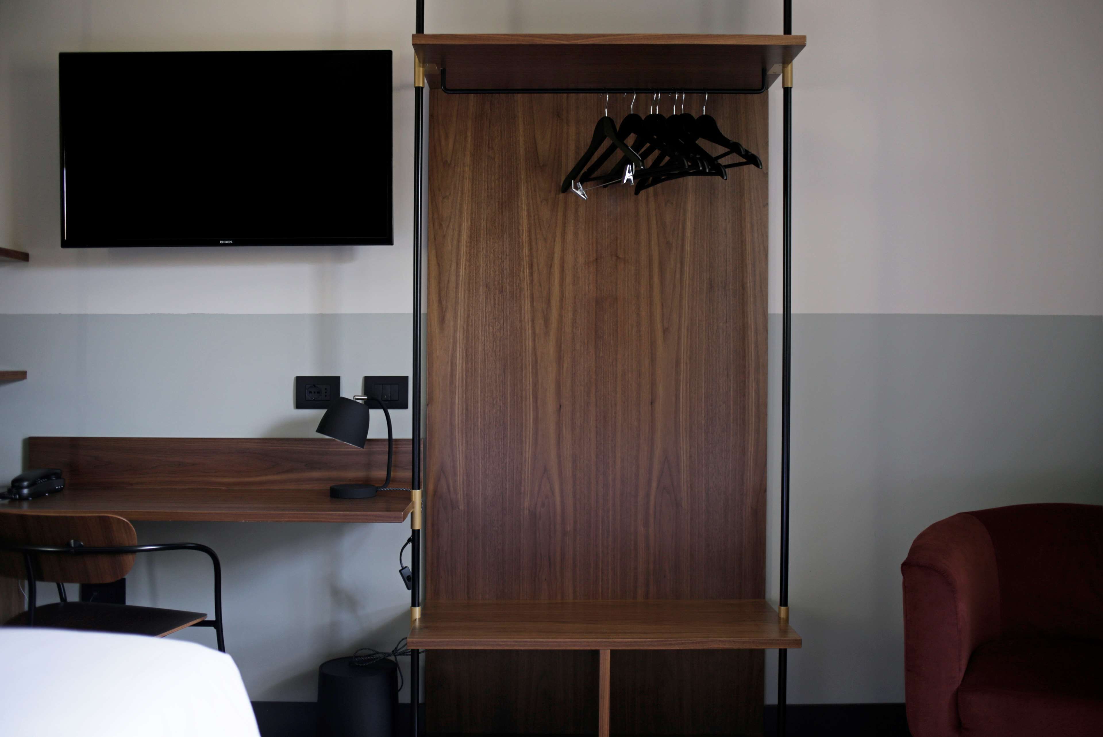 minibar, in-room safe, individually decorated, individually furnished