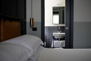 Minibar, safe på rommet, individuelt dekorert og individuelt innredet