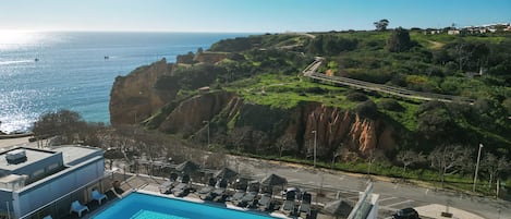 Outdoor pool, pool loungers