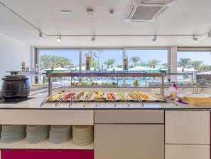 Se sirven desayunos, comidas y cenas 