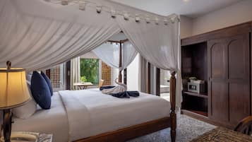 Suite Room Queen Bed with Garden View