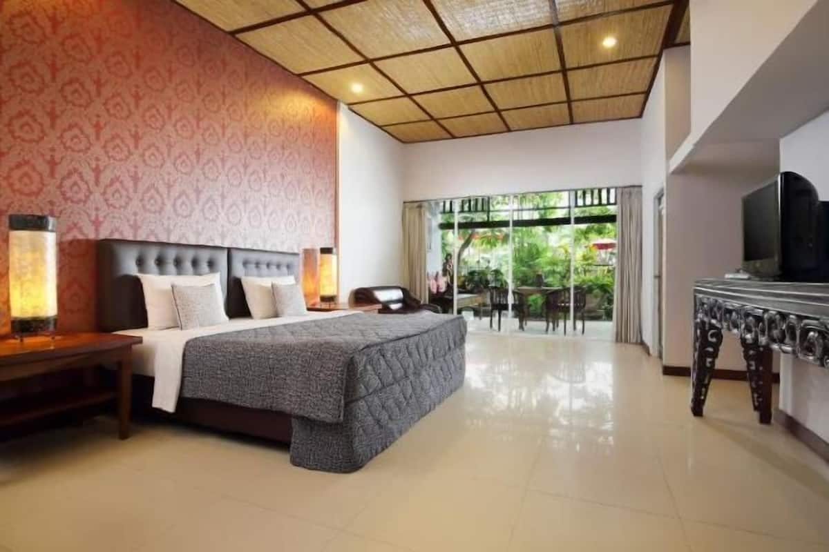 2 bedrooms, minibar, in-room safe, individually decorated