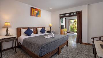 Quarto luxo, vista para o jardim | Frigobar, cofres nos quartos, individualmente decorados