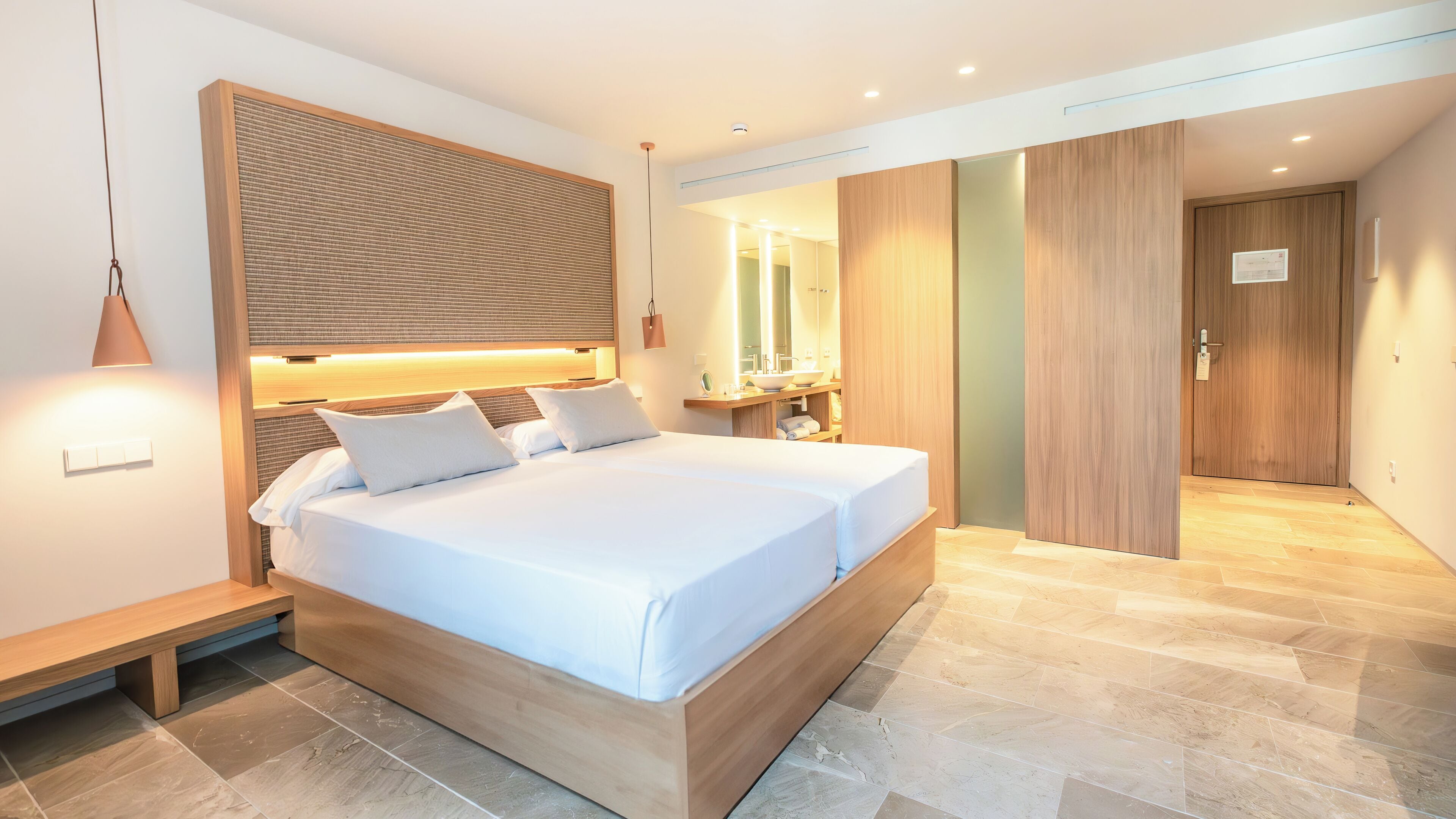Down comforters, minibar, in-room safe, desk