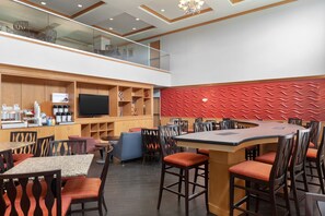Free daily on-the-go breakfast - Comfort Suites Boise West Meridian (Meridian)