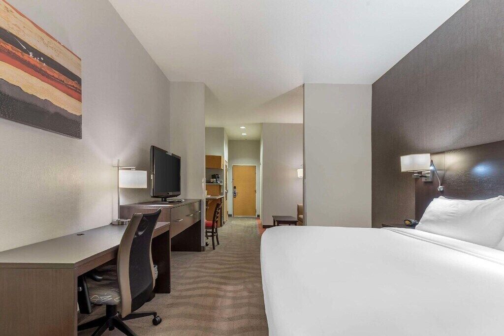 Individually decorated, individually furnished, desk, laptop workspace