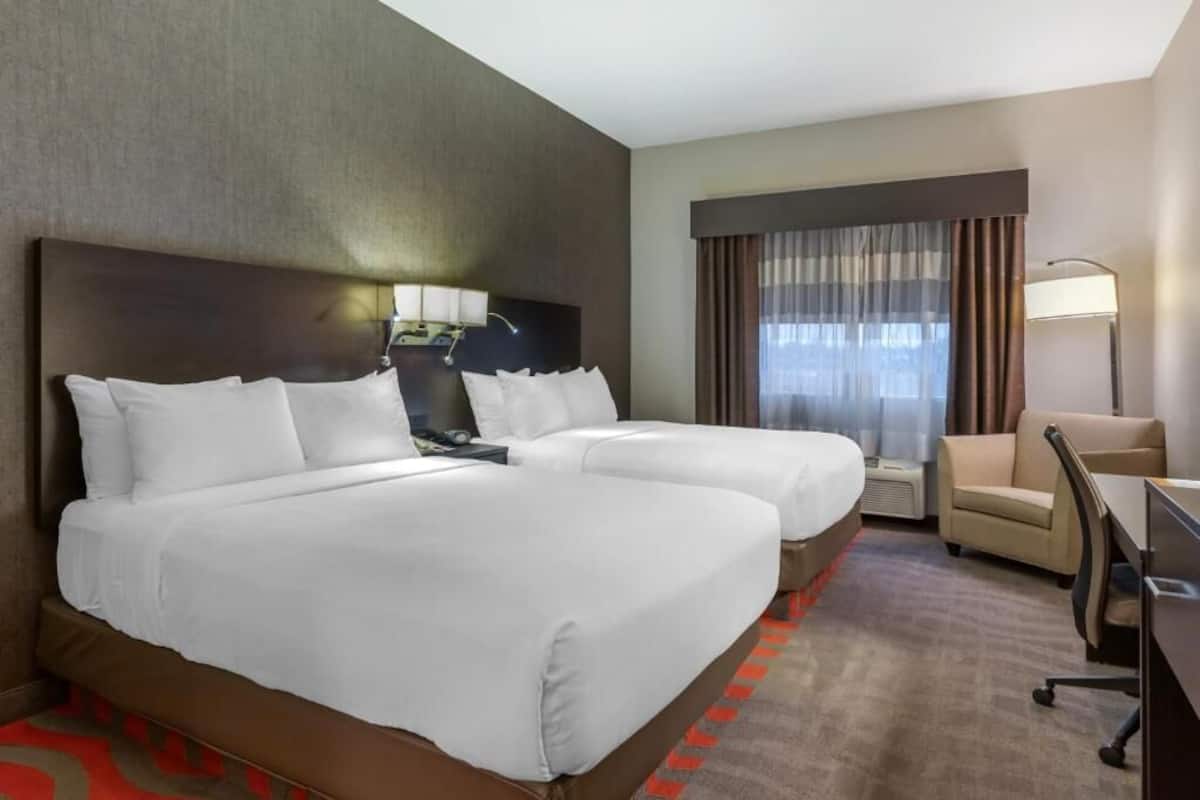 Svit - flera sÀngar - icke-rökare | Individuell inredning, unika möbler, skrivbord och arbetsyta för laptop