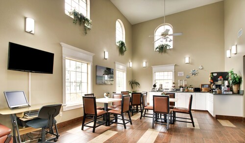 Key West Inn - Millbrook