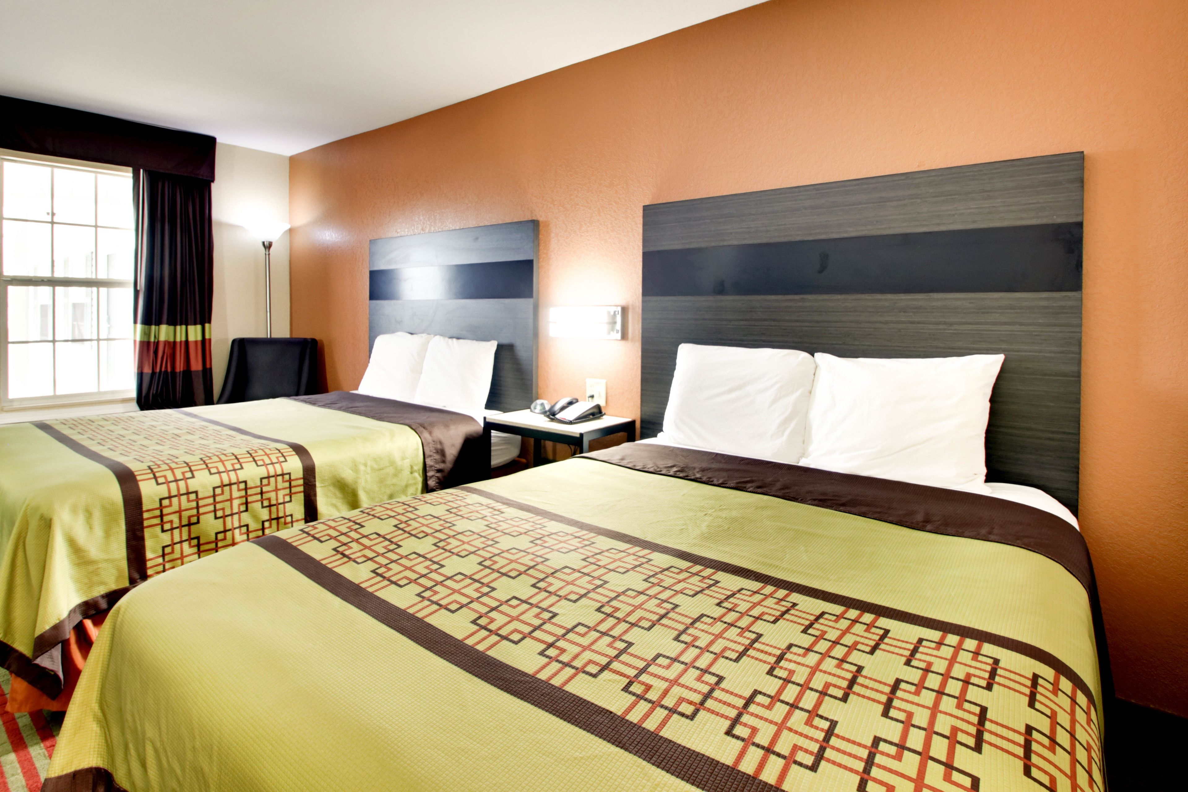 iron/ironing board, free wifi