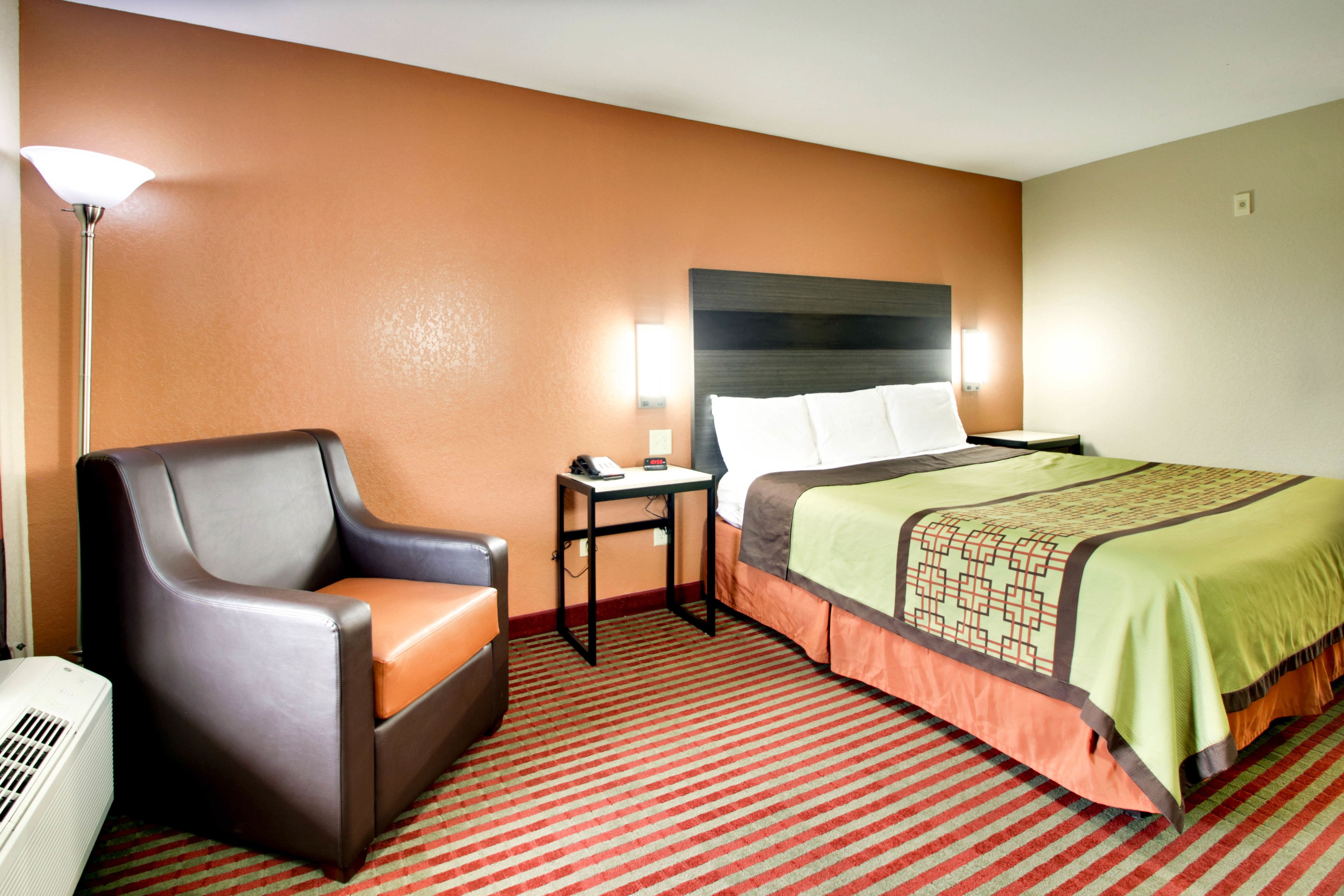 iron/ironing board, free wifi