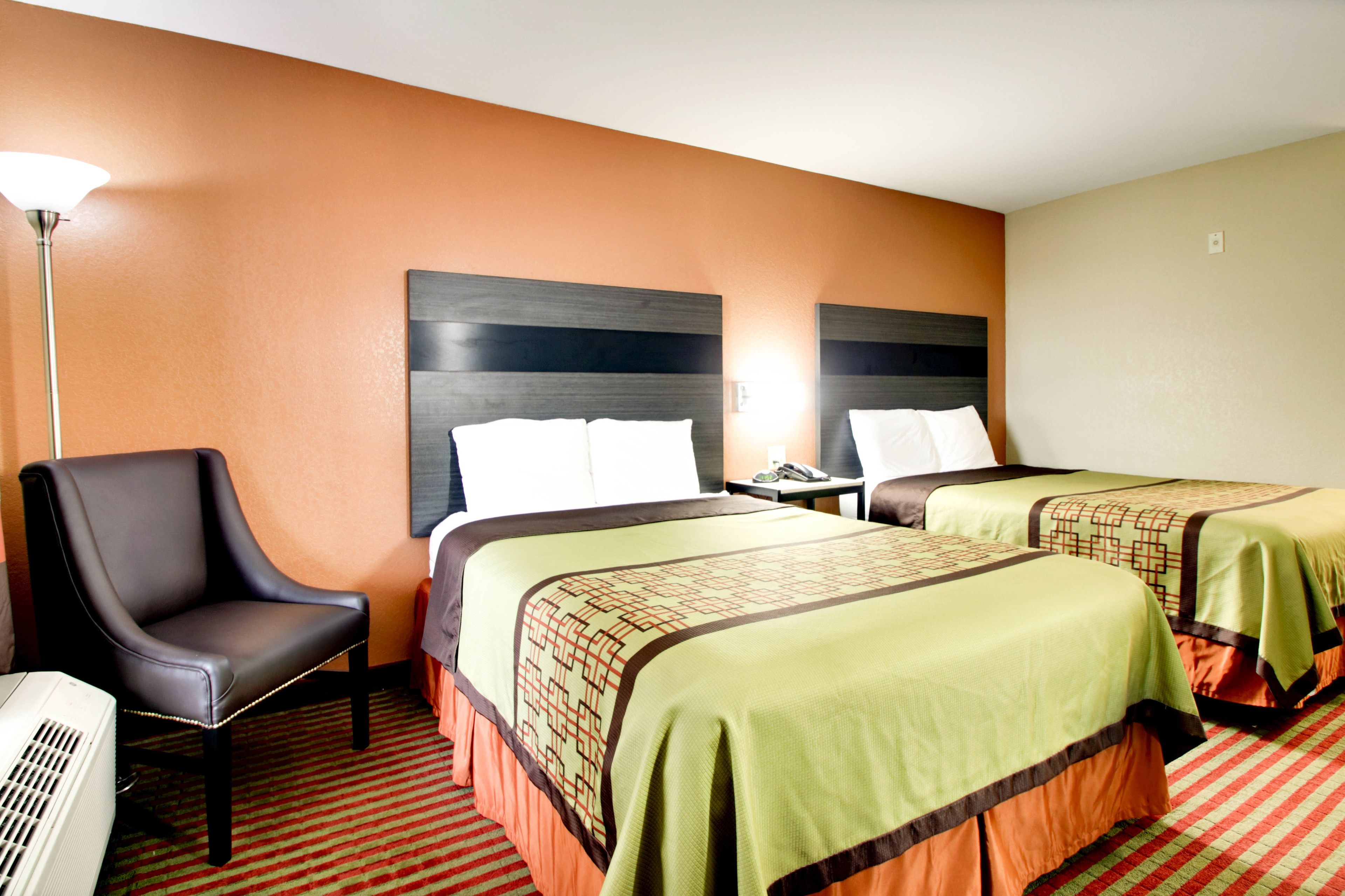 iron/ironing board, free wifi