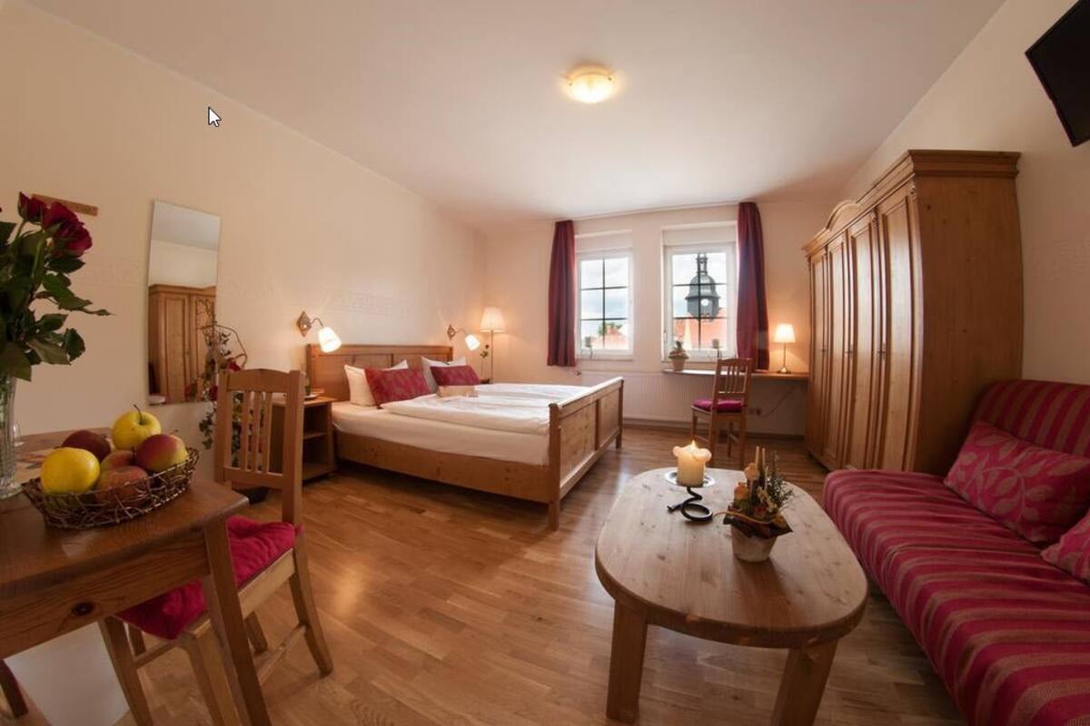 Chambre Double Confort | Coffres-forts dans les chambres, bureau, Wi-Fi gratuit