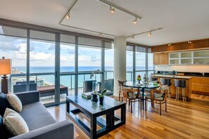 Televisión de pantalla plana y películas con cargo 