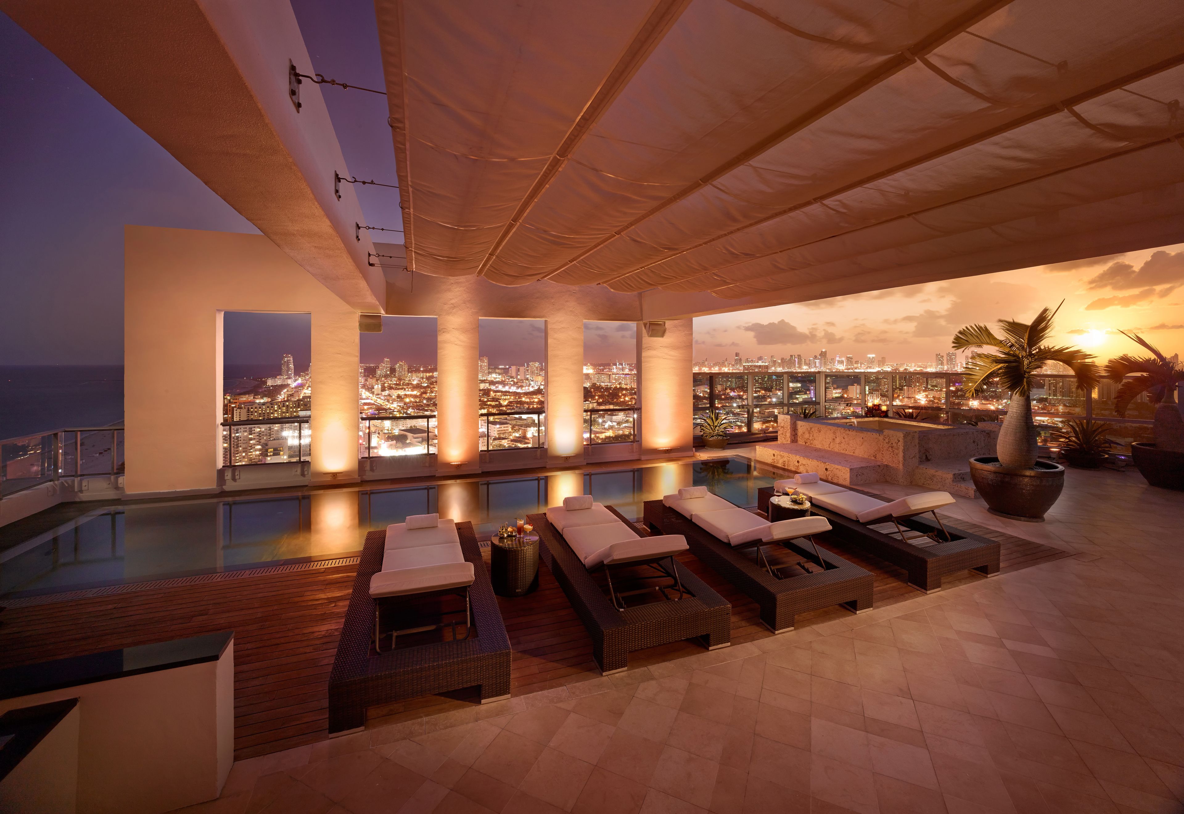 Sábanas italianas Frette, ropa de cama de alta calidad y minibar 