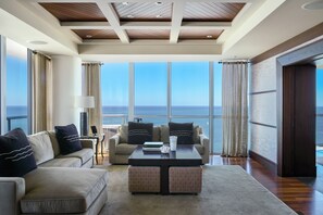 Sábanas italianas Frette, ropa de cama de alta calidad y minibar 