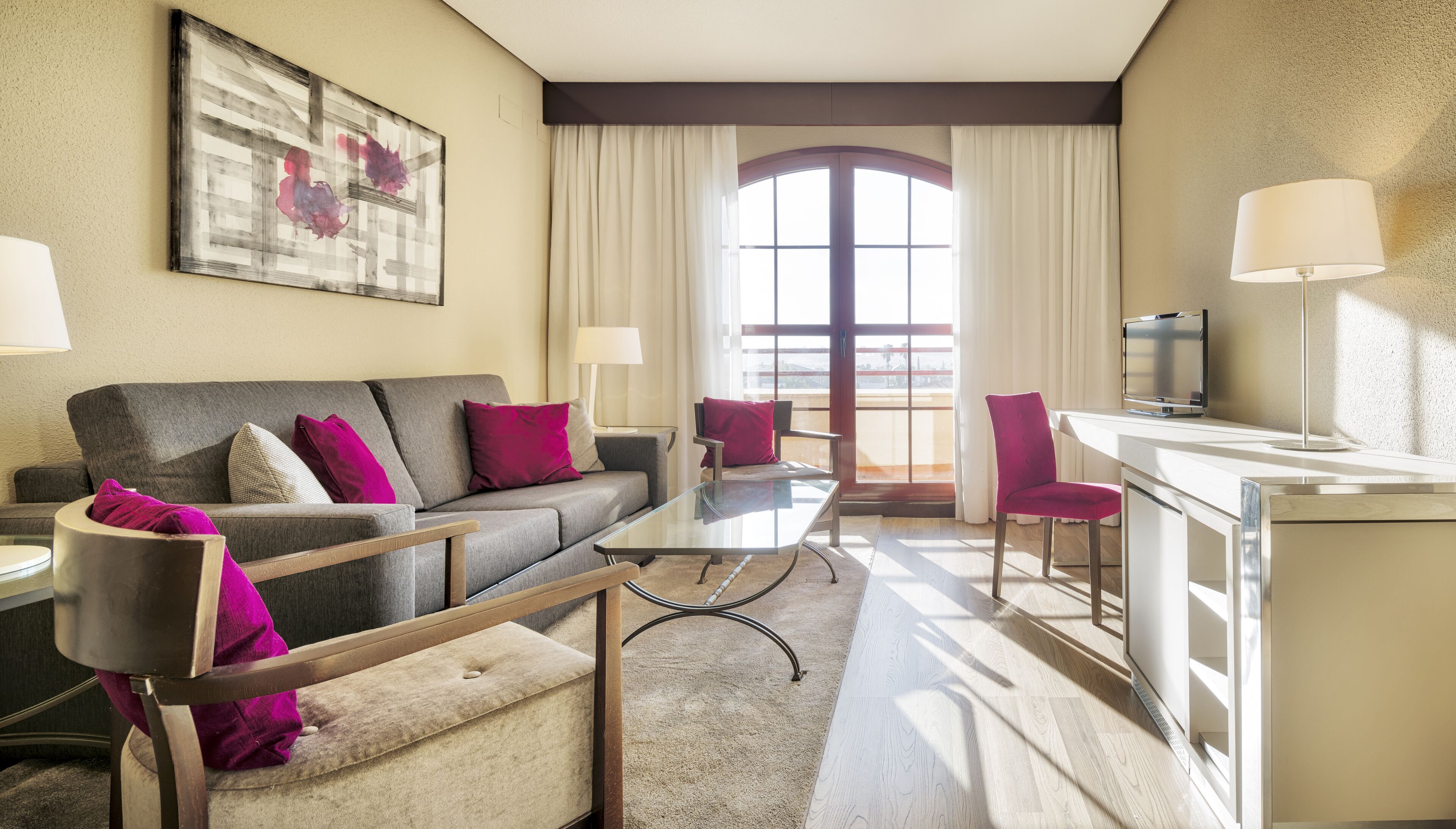 family room (2 adults + 2 children) | minibar, in-room safe, desk, laptop workspace