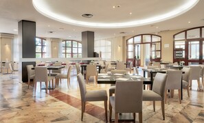 Se sirven desayunos, comidas y cenas 