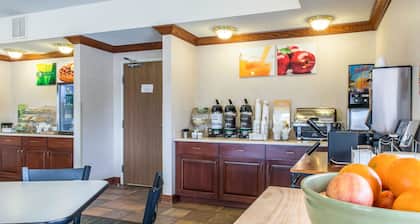 Quality Inn & Suites Titusville