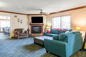Lobby - Quality Inn & Suites Titusville (Titusville)
