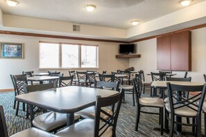 Dining - Quality Inn & Suites Titusville (Titusville)