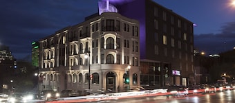 HOTEL 10