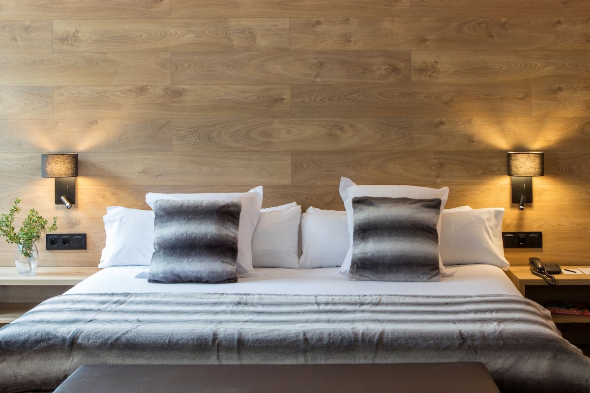 suite | premium bedding, down duvets, minibar, in-room safe