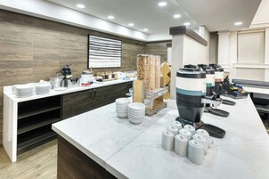 Free daily continental breakfast