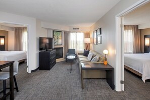 Suite, Multiple Beds | Frette Italian sheets, premium bedding, pillowtop beds