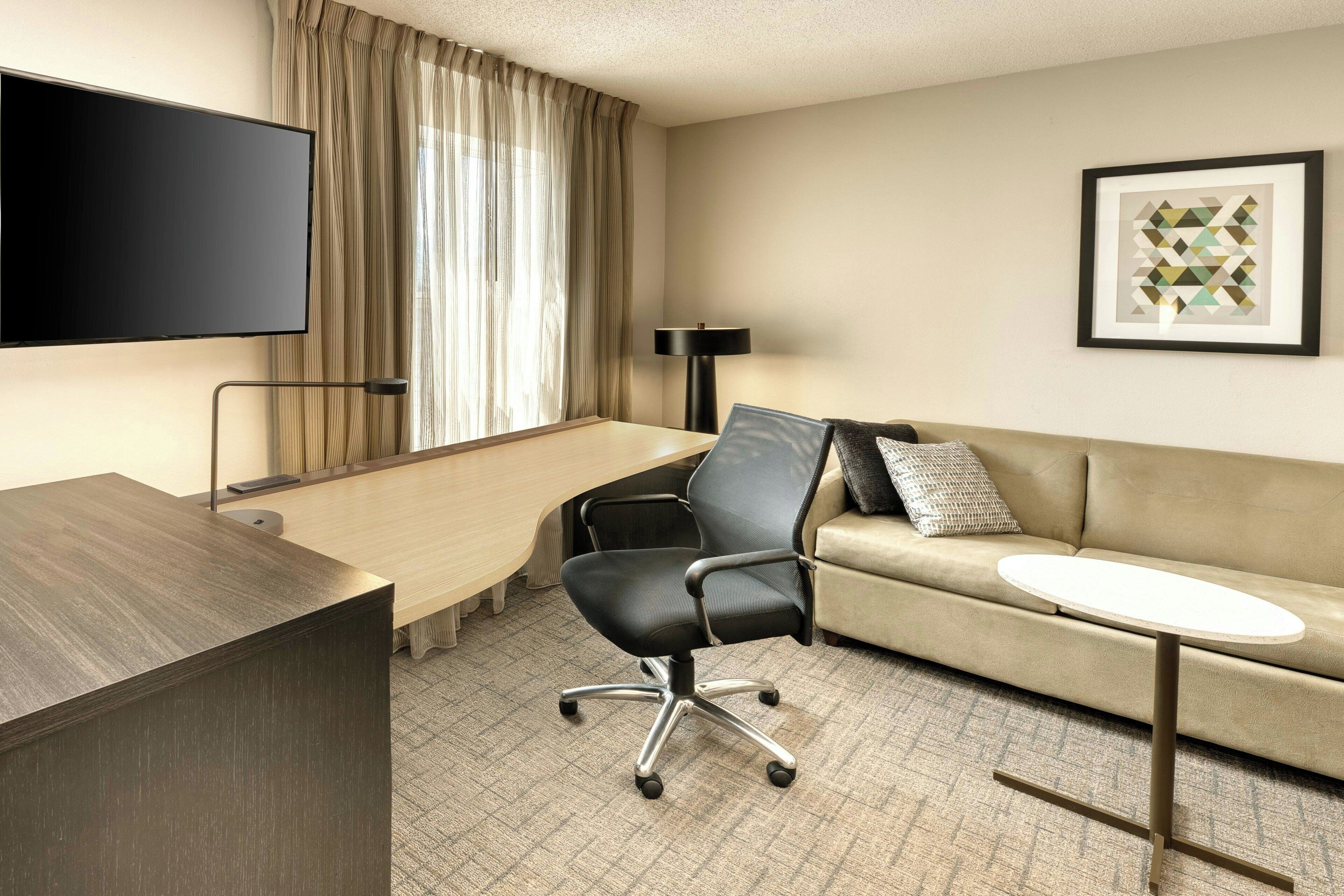 32-inch lcd tv with cable channels, tv, pay films