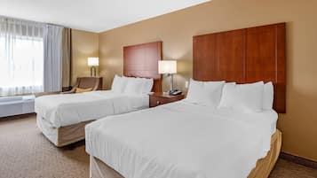 Standard-Doppelzimmer, 2 Doppelbetten, Nichtraucher | Schreibtisch, Verdunkelungsvorhänge, Bügeleisen/Bügelbrett