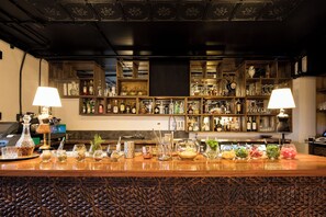 Rooftop bar, alfresco dining, open daily