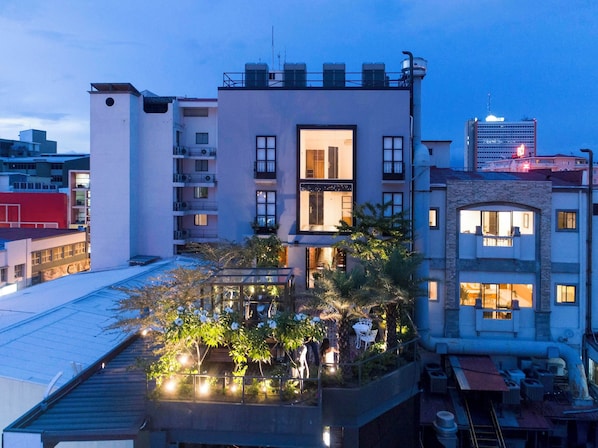 Front of property - evening/night